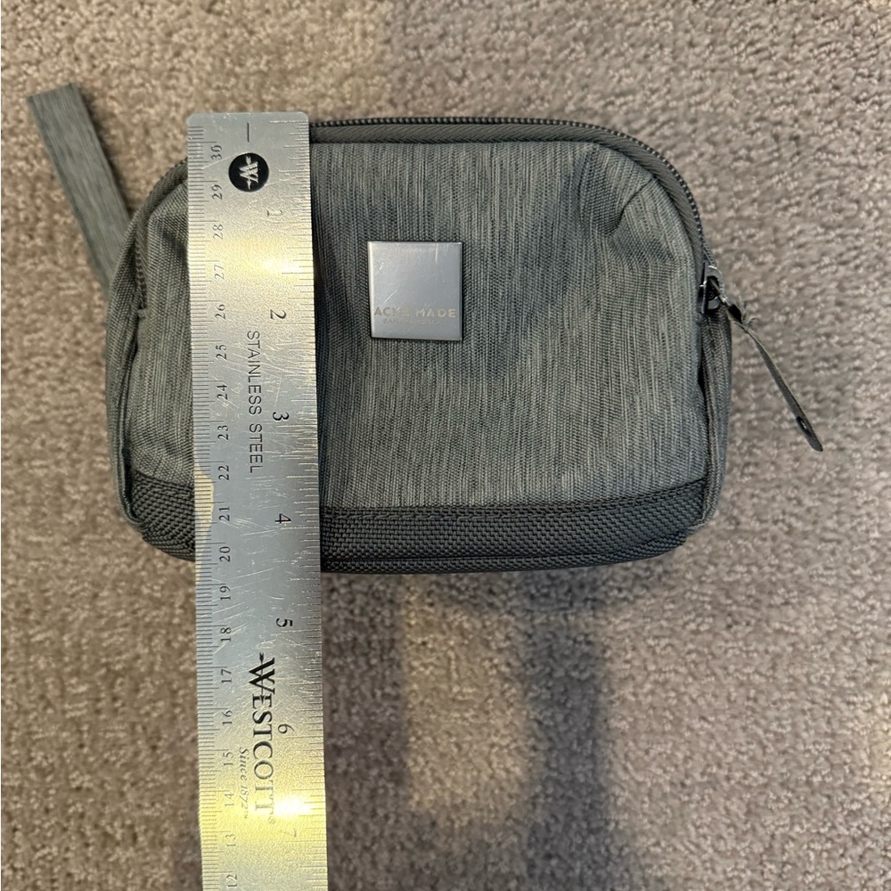 Gray Padded camera case - Picture 6 of 7